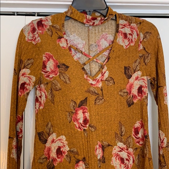 Moa Moa ribbed mustard yellow cutout dress - Picture 2 of 4